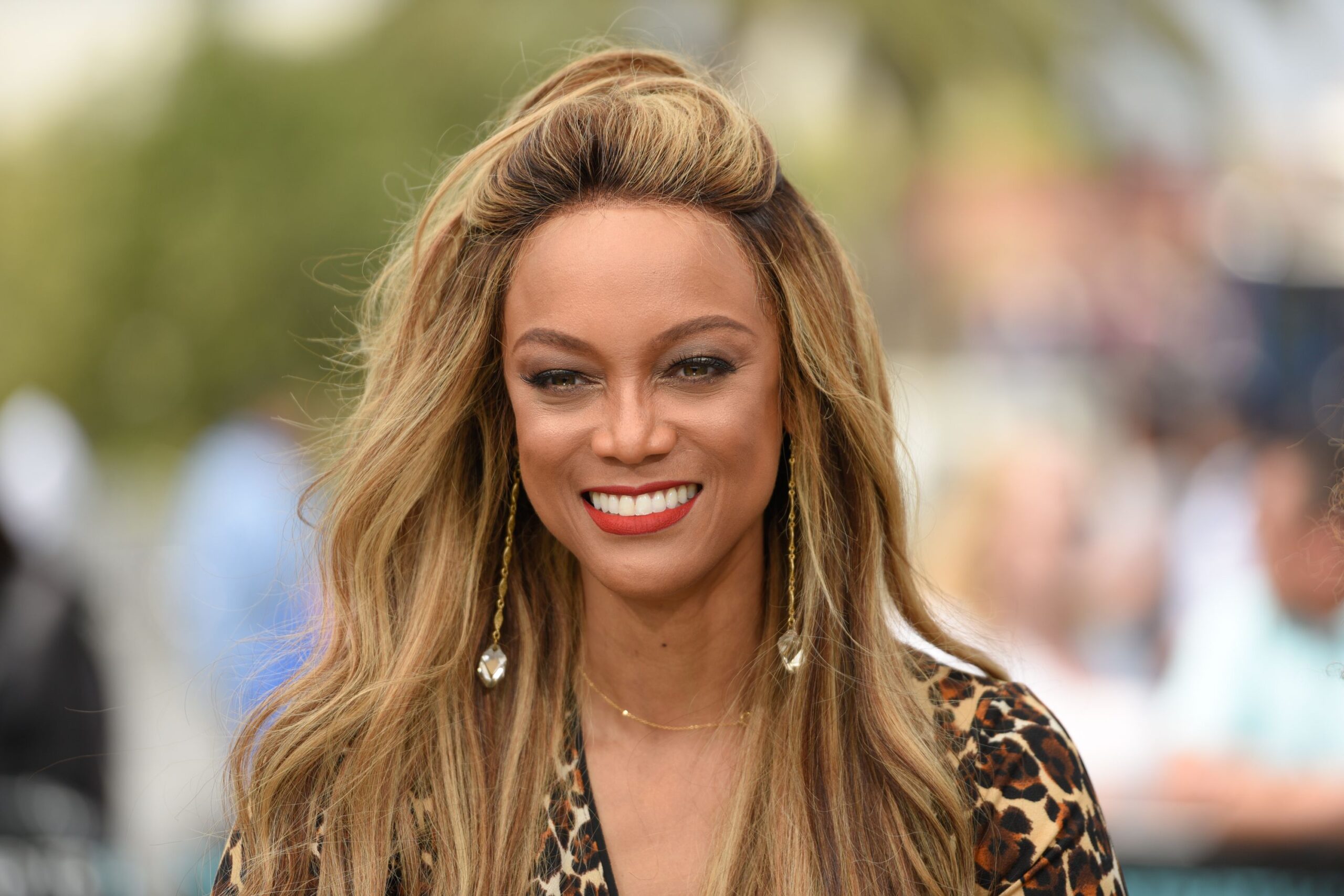 Tyra Banks Bio, Life, Career, Net Worth 2021